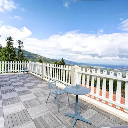 Le Mont Besset Bed & Breakfast 4*